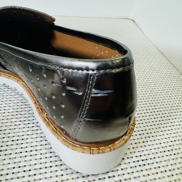 Halogen Emily Metal Pewter Leather Loafer 10 Comfortable Preppy Academic Shoe - Picture 14 of 15